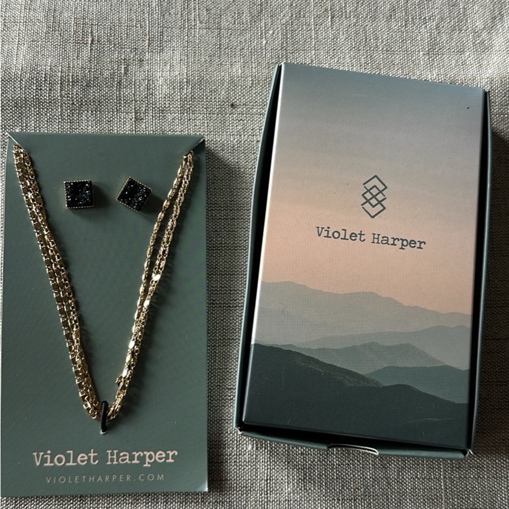 Valerie Harper necklace/earring set